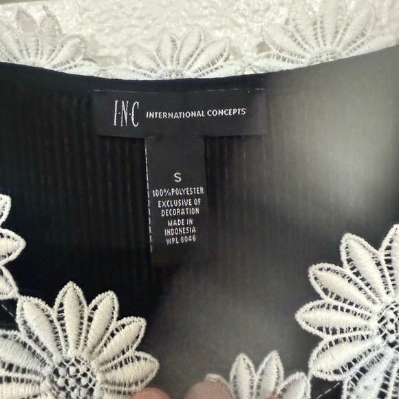 NWT INC International Concepts Floral Daisy Print Cold Shoulder Blouse Small - Picture 4 of 5